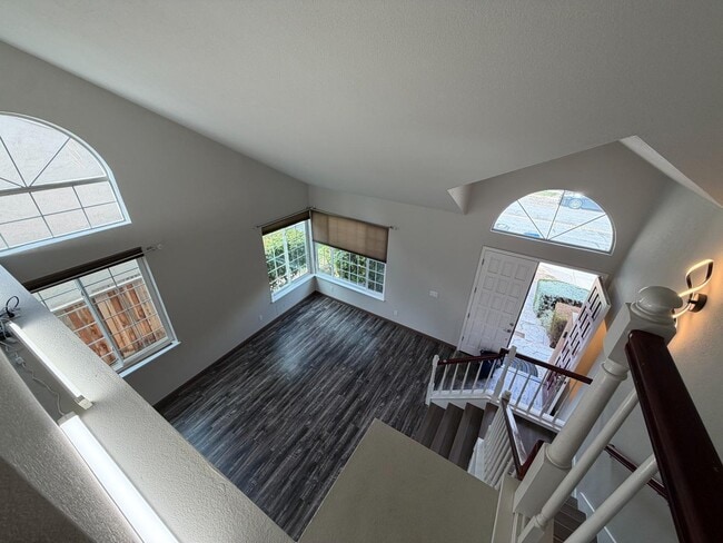 5572 Tan Oak Dr