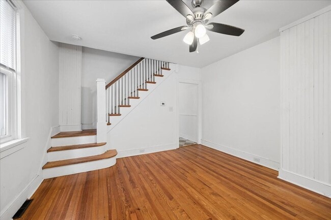 Photo - 346 Madison St