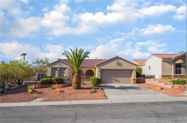 Building Photo - 2571 Thatcher Ave