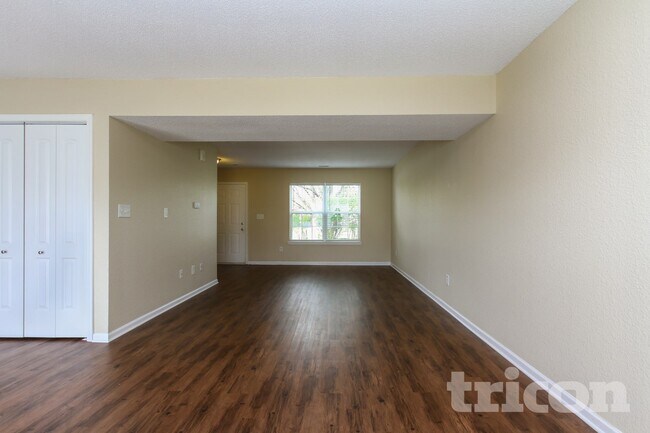 Photo - 1745 Perry Commons Blvd