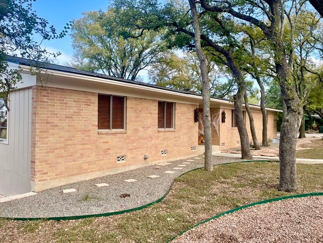 Photo - 800 Dale Dr