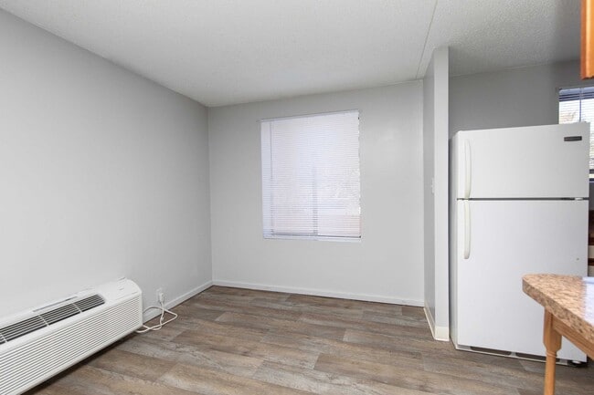 Photo - Premier Village Apartments