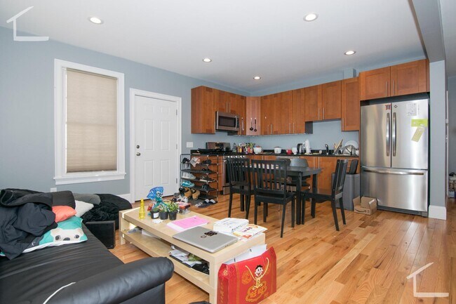 Photo - 10 Wadsworth St Unit 1