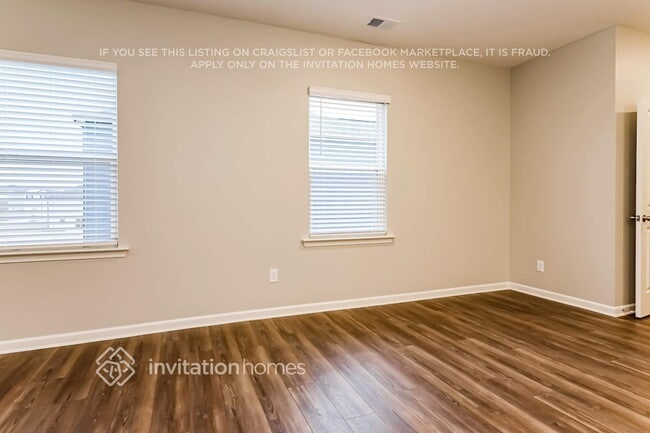 Photo - 617 Friesland Dr