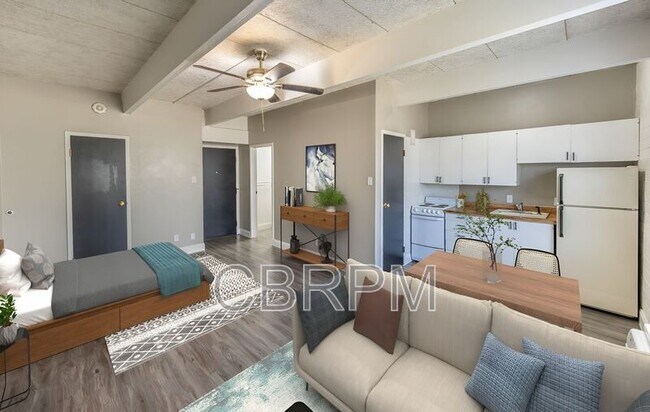 Photo - 2601 York Ave