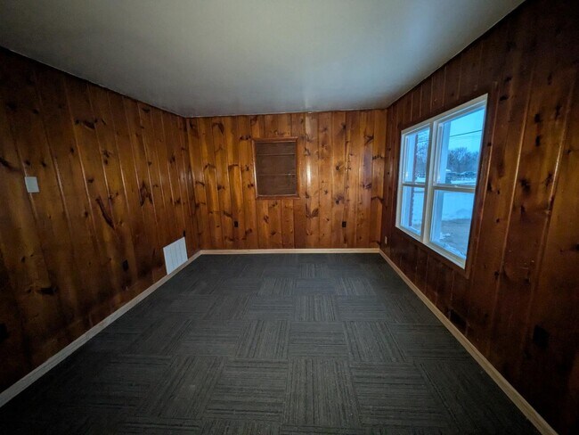 Photo - 1005 S Pittenger Rd