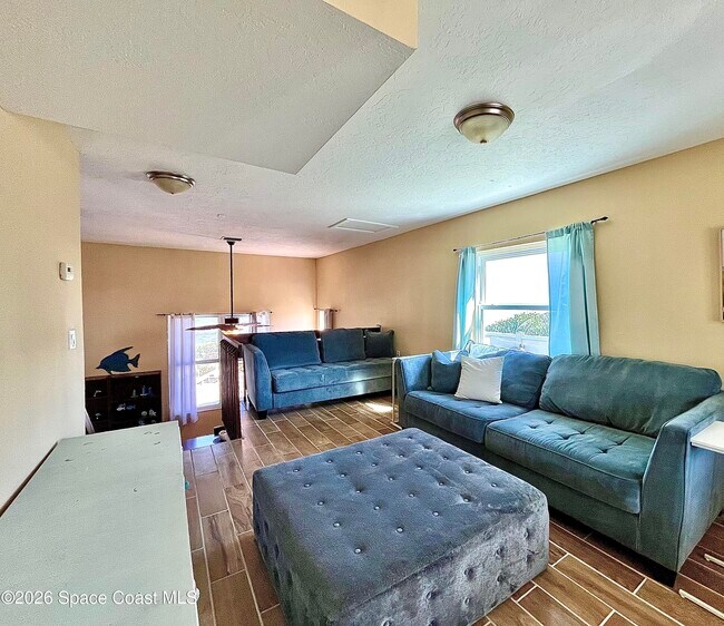 Photo - 799 Shell St