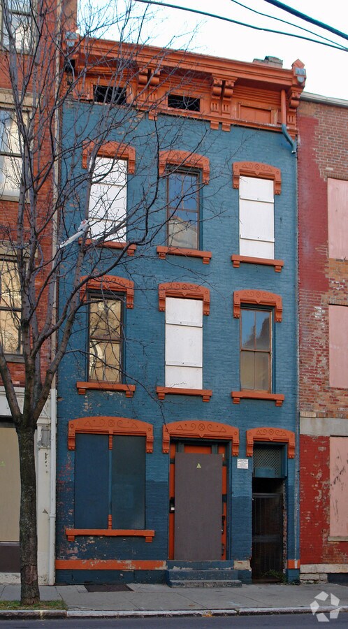 Photo - 1436 Race St