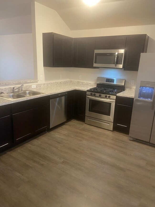 Photo - Pre-Leasing Available — Spacious 3-Bedroom, 2-Bath Home in Shadow Valley