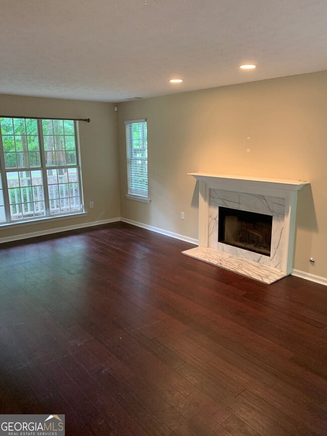 Photo - 123 Rayner Dr