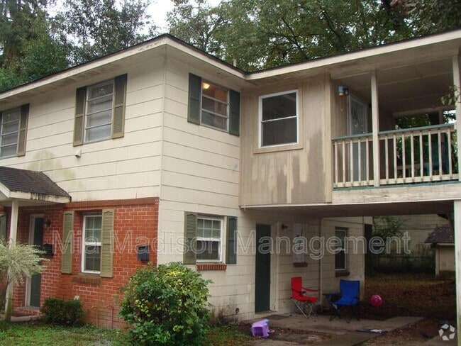 Building Photo - 1205 E 67th St Rental