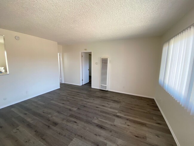 Photo - Royal Palms Apartments