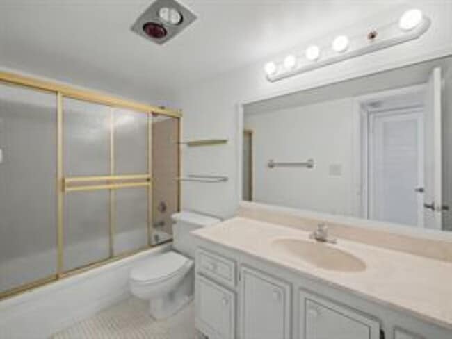 Photo - 4800 Bayview Dr Unit 606