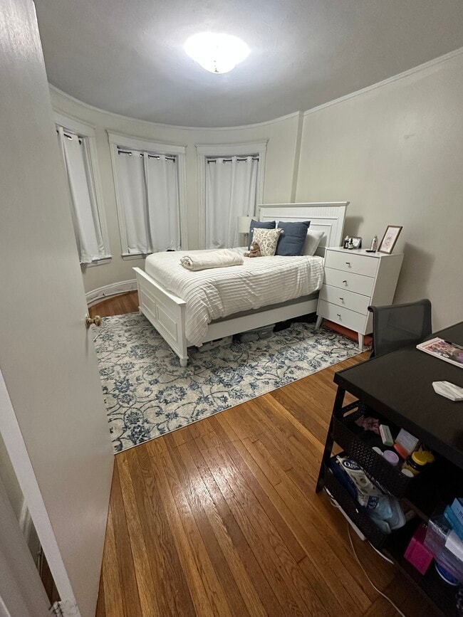 Photo - 190 Winthrop Rd