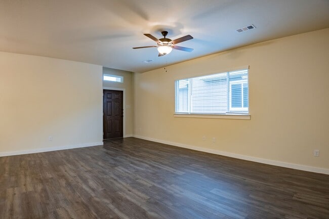 Photo - GORGEOUS 3 BEDROOM DUPLEX LOCATED IN MIDLOTHIAN ISD!