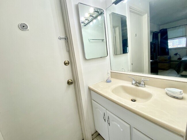 Photo - w3185xc Unidad B