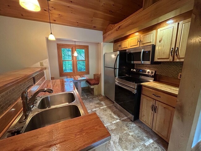 Photo - East AVL - Beautiful Zen Garden Apt with Sauna!