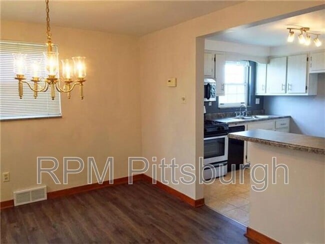 Photo - 2108 Lucina Ave