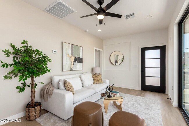 Photo - 1508 W Sherman St