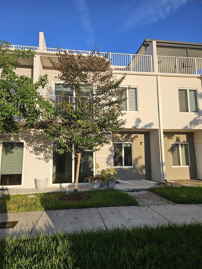 Photo - 25879 SW 145th Ave Townhome