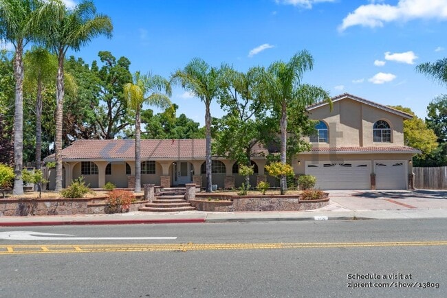 Photo - 1400 Arkell Rd