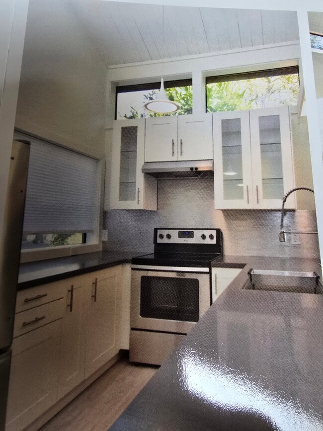 9 Hillside Ave Unit 9A