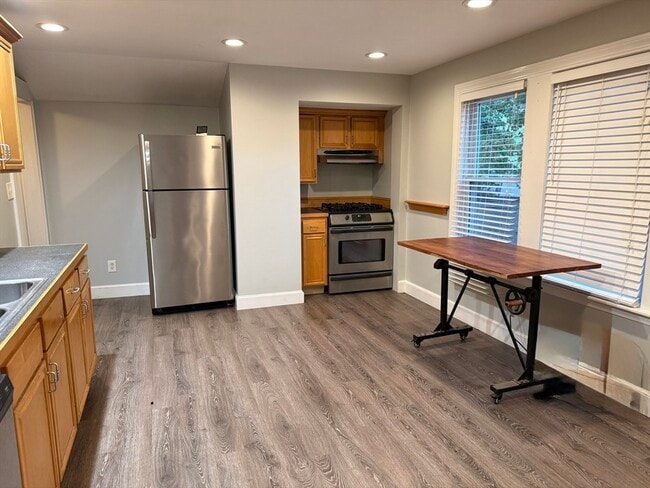 Photo - 96 S Main St Unidad 1