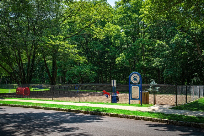 Atlantic Pointe Apartments