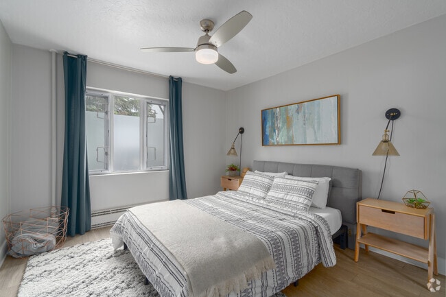 1BR, 1BA - 529SF - Bedroom