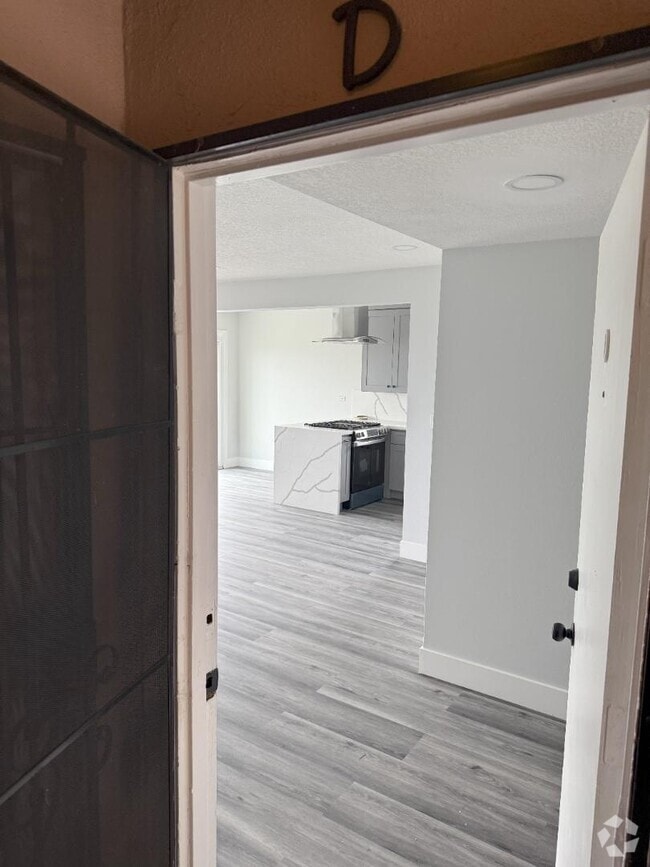 Building Photo - 122 N Merrimac Dr Rental