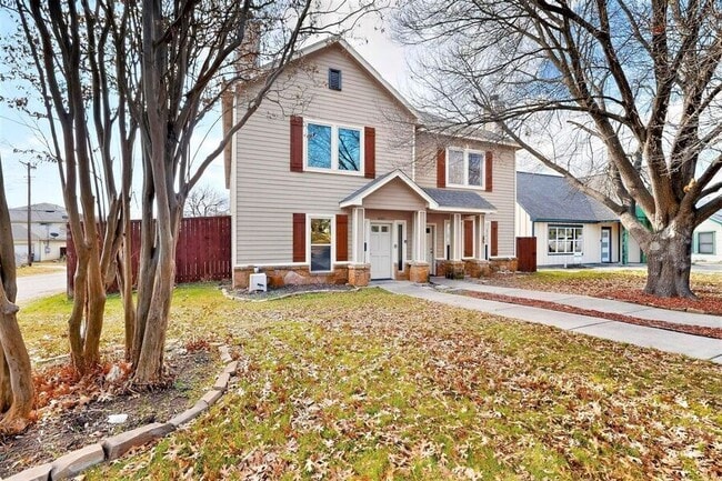 Building Photo - 4801 Birchman Ave