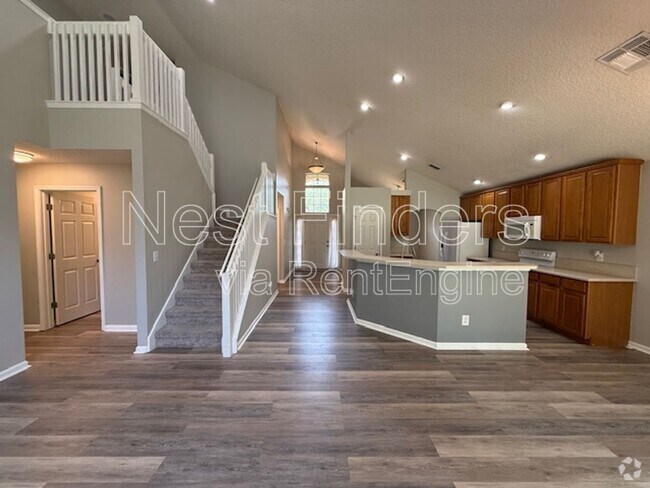 Building Photo - 830 S Lilac Loop Rental