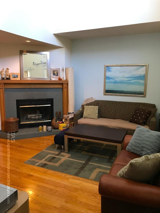 Photo - 1217 W George St Apartments Unit 1r