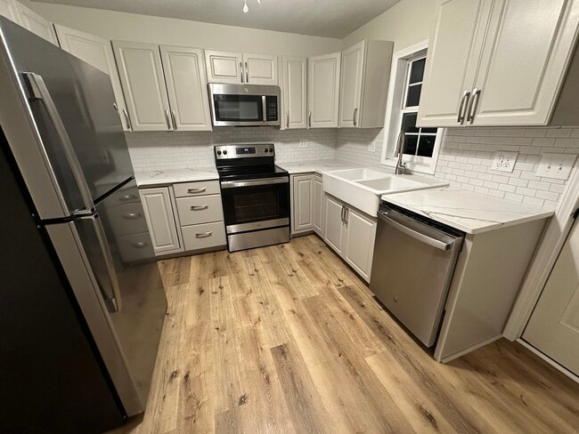 Photo - 711 Walnut St