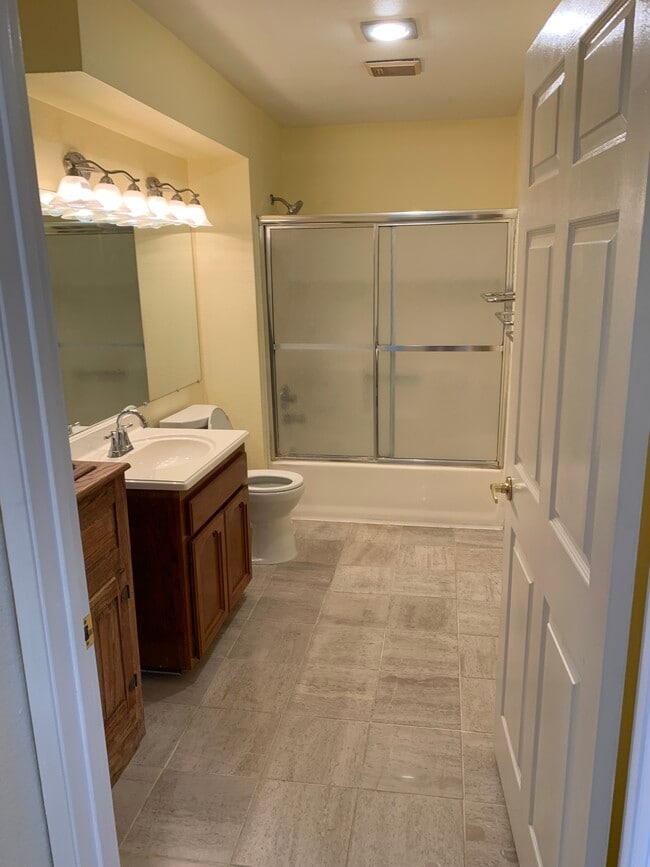 2849 E St Unit 1
