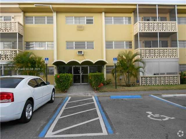 Building Photo - 1460 NE 169th St Unit 104 Rental