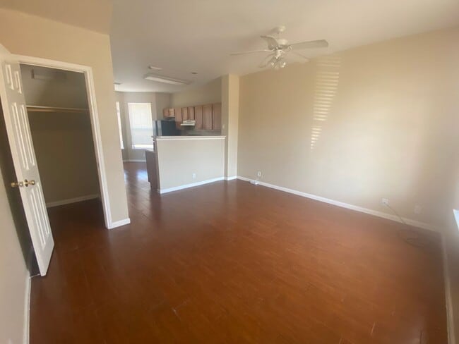 Photo - 2706 Westhampton Ct Unidad A