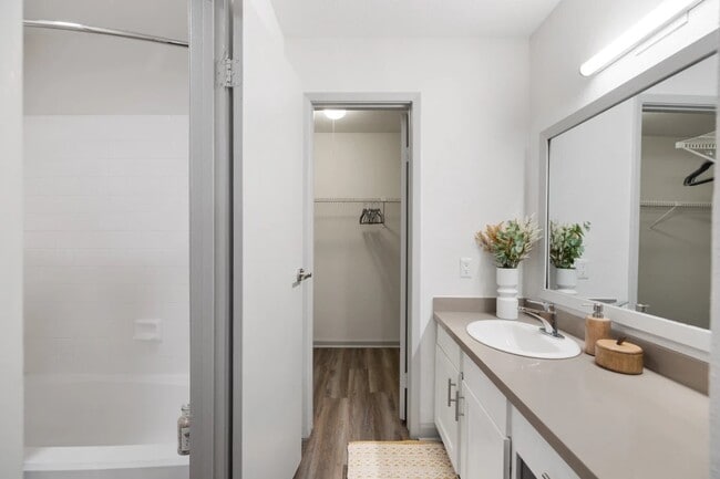 Photo - 2800 Ashford Trail Dr Unit 703