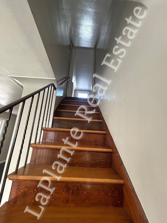 Photo - Charming 2-Bedroom Home in West Toledo – Updated and Move-In Ready!