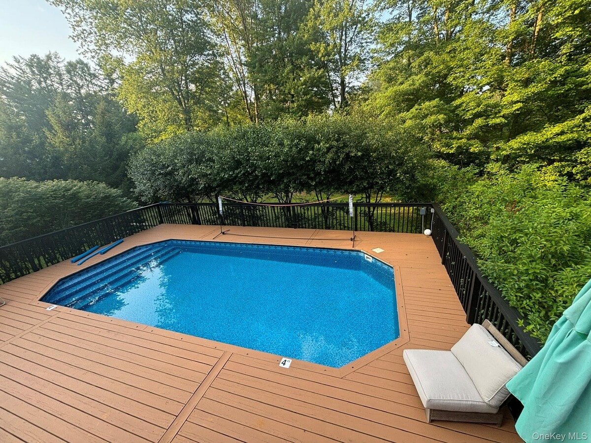 Photo - 25 Pinebrook Loop