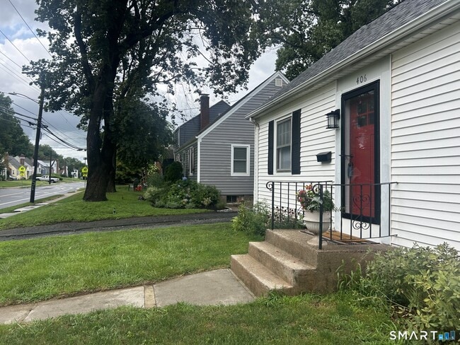 Photo - 406 Oakwood Ave