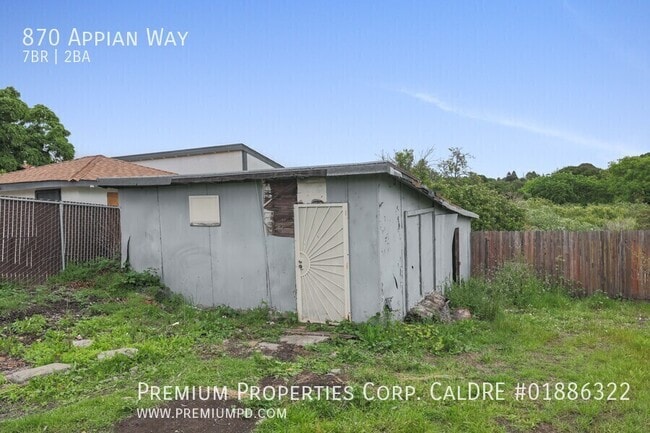 Photo - 870 Appian Way