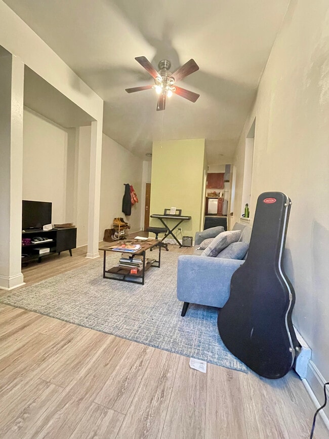 Photo - 1530 Mount Vernon St Unit Apt 2