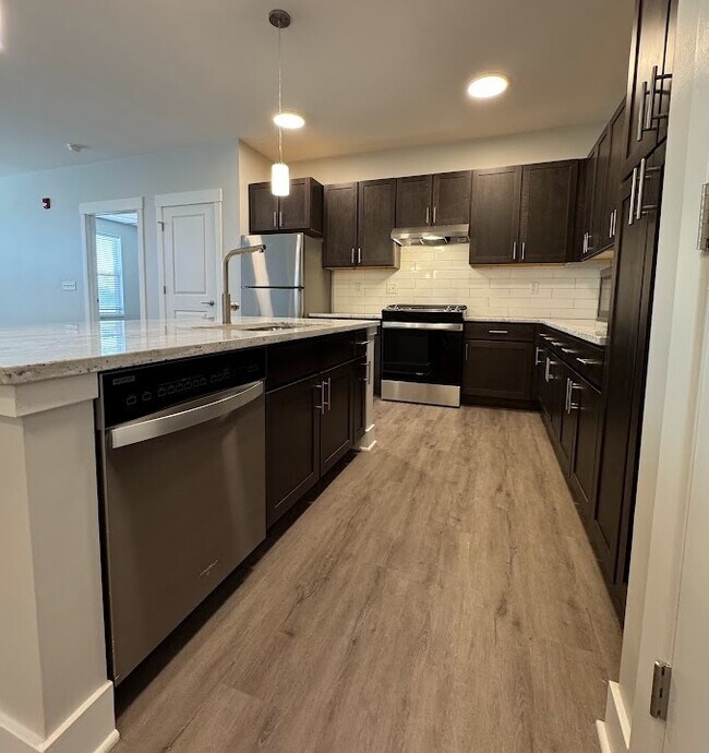 Photo - 341 W Diehl Rd