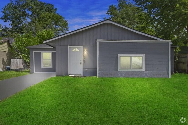 Building Photo - 16907 Argyle Rd Rental
