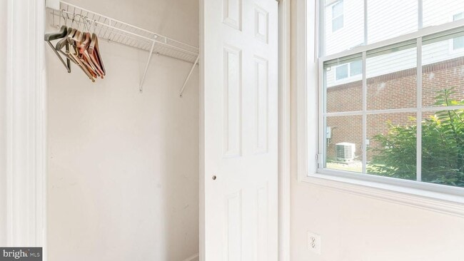 Photo - 23100 Dunlop Heights Terrace