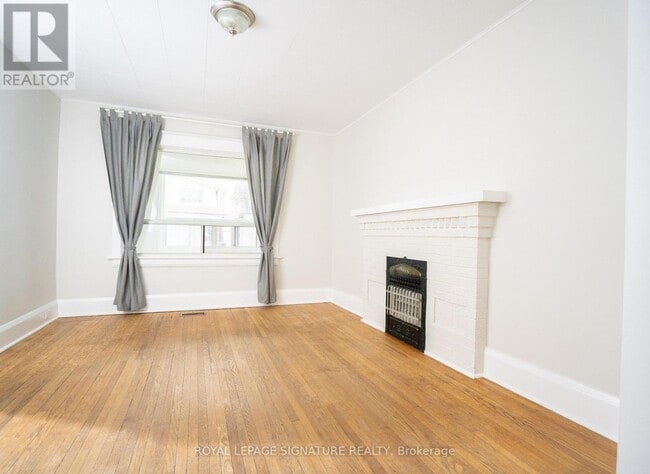 393 Milverton Blvd