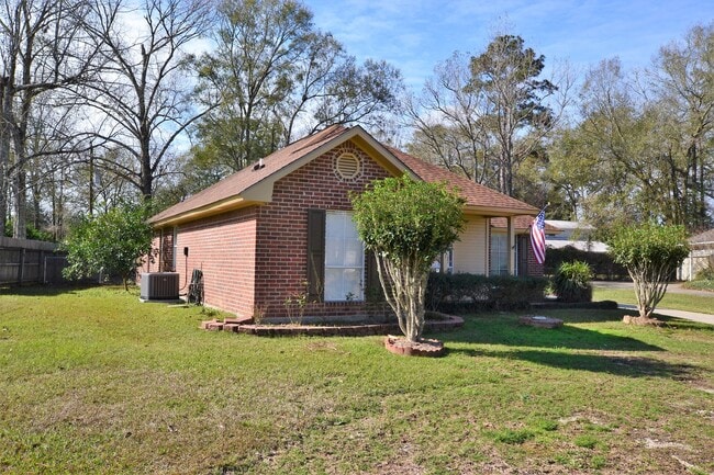 Photo - Beautifully remodeled! 3 Bedroom 2 Bath Home in Denham Springs