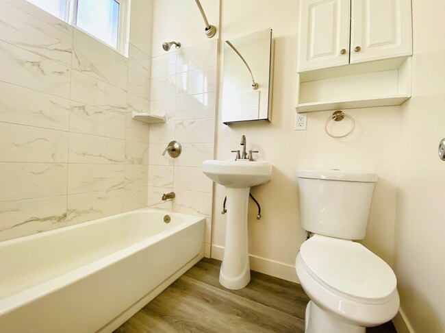 Photo - 1623 Mariposa Ave Unit 107A