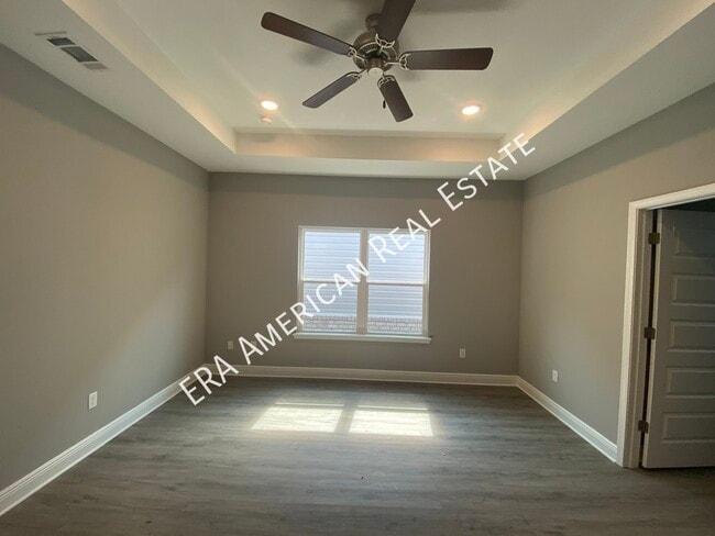 Photo - 983 Skylark Rd